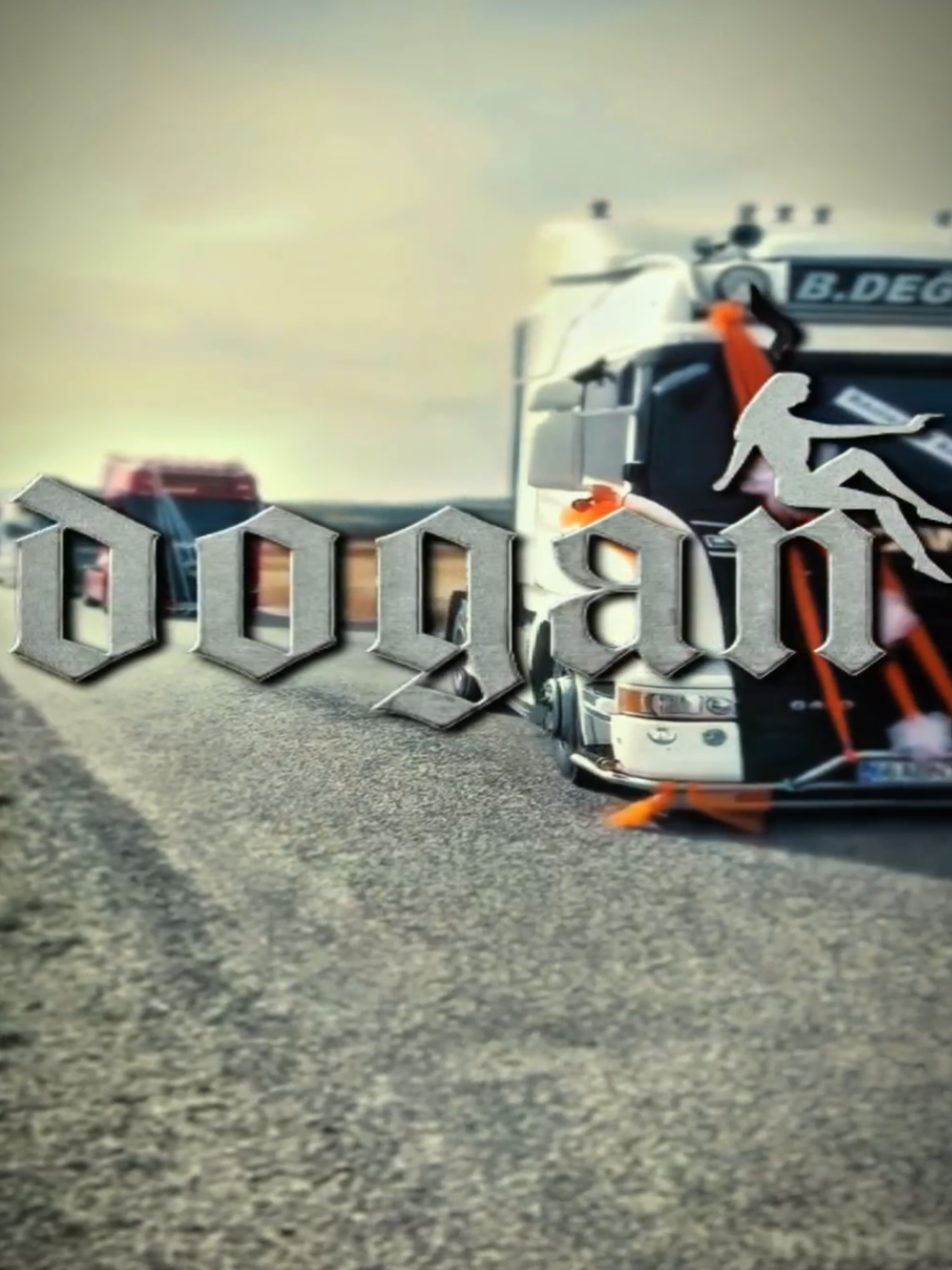 bütün güzel kızların hepsi de bana baktı  #scania #mercedes #tır #edit #beniöneçıkart 