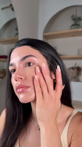 How is this only $17? #elfPartner @e.l.f. Cosmetics Bright Icon serum is basically the budget-friendly twin of a $$$ serum... my skin's glowing and my wallet's unbothered ✨🧪🍊 #elfSKIN #VitaminCSerum 