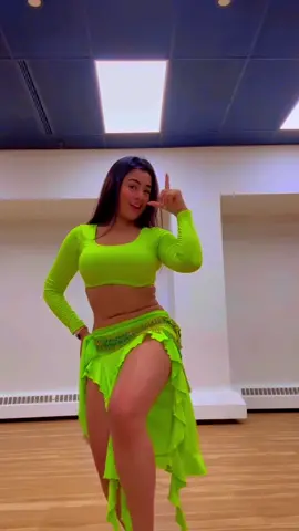 💚💚💚📸❤️‍🔥 #fypシ #foryoupage #bellydancer #bellydance #wheneverwherever 