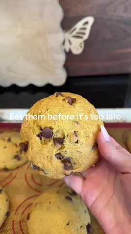 We don’t have much time Ingredients: 2 1/2 cups flour 1 tsp baking soda 1 tsp baking powder  2 tsp cinnamon colate Chip Cookies 2 tsp pumpkin spice 1 tsp nutmeg 1/2 tsp salt 3/4 cup sugar 3/4 cup brown sugar 1/2 cup unsalted softened butter 1 egg 1 cup pumpkin puree 1 tsp vanilla bean paste or extract Chocolate chips (measure with your heart) #baking 