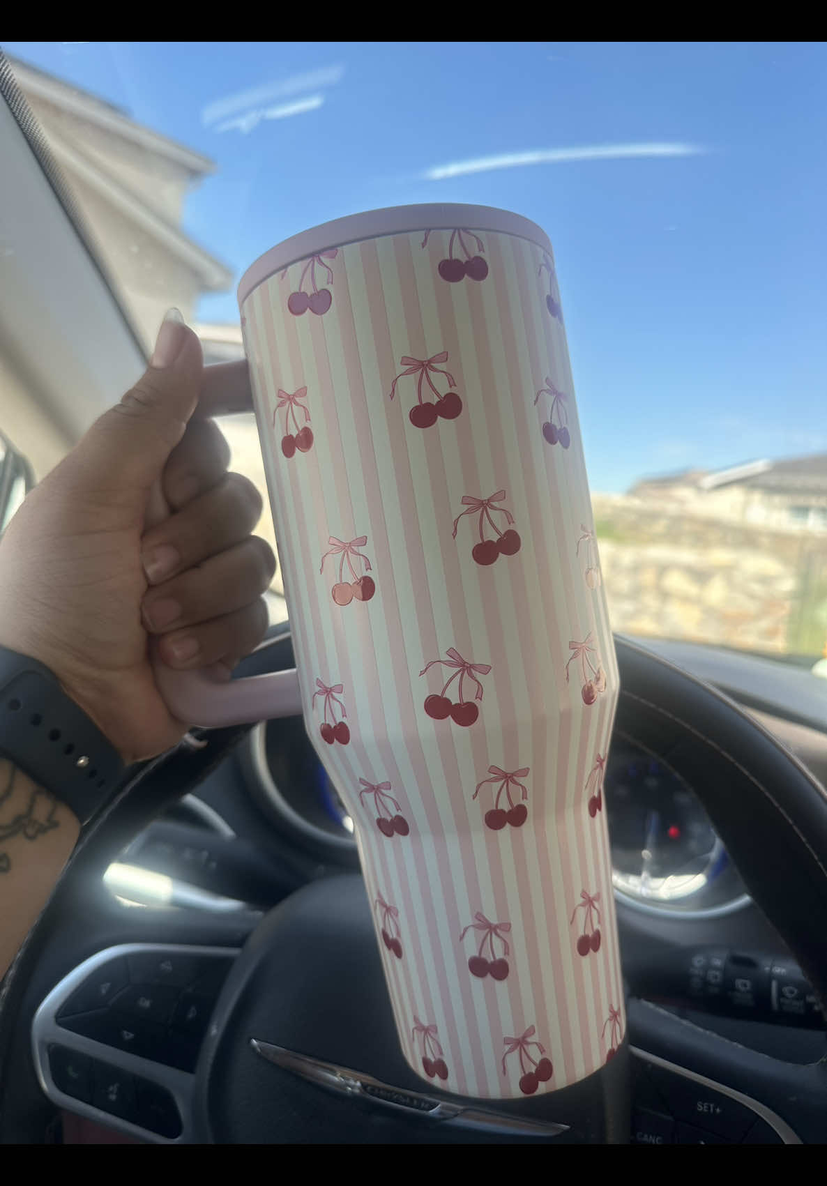 Hydrojug free sample!!!  Click the link to get yours♥️@HYDROJUG  #hydrojug #freesample #40oztumbler #fyp 