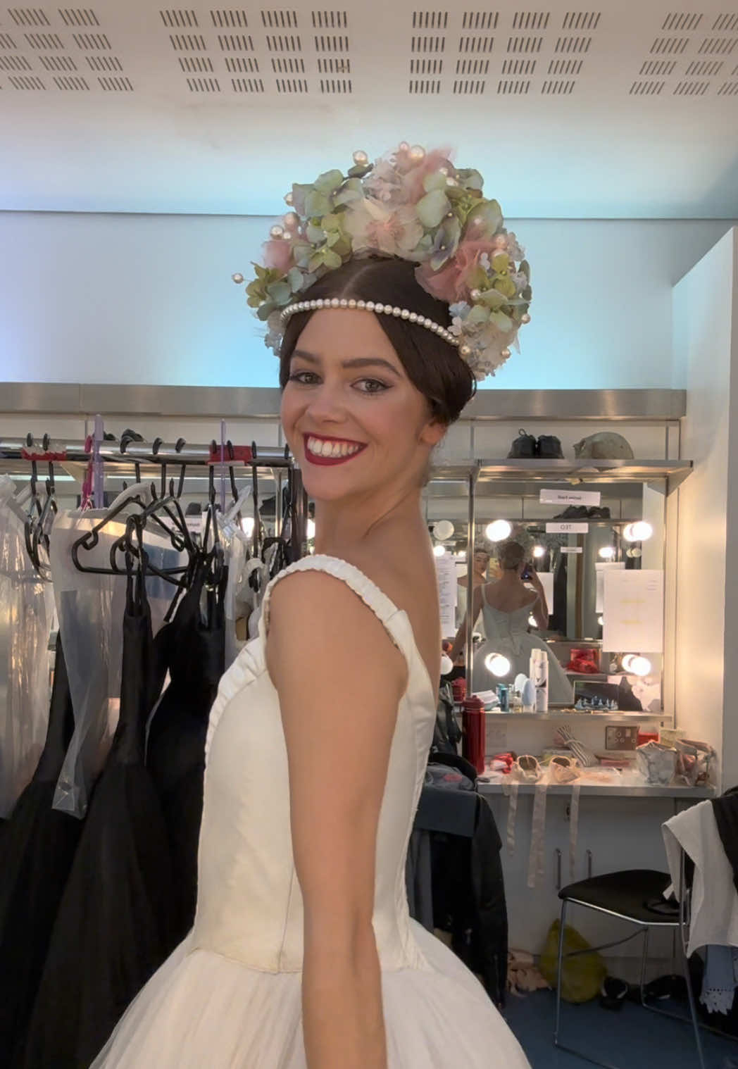 aaaaand she’s on 💐  #dancer #transition #ballet #ballettok #dance 