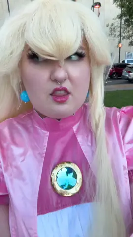 the mario movie explained in 5 seconds @_cams_ #princesspeach #princesspeachcosplay #bowser #bowsette #bowsercosplay 