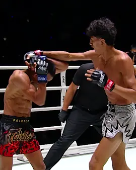 SLUGGING it out 💥👊 Before Nabil Anane faces Ilias Ennahachi in a bantamweight kickboxing clash at ONE Friday Fights 126 on September 26, watch the bantamweight Muay Thai king trade blows with Soe Lin Oo! #ONEFridayFights126 | Sep 26 at 7:30PM ICT/8:30AM ET 🌍 Live TV broadcast in 190+ countries (check local listings) 🌍 Also available on ONE YouTube and ONE Facebook (geo-restrictions may apply) 🌍 Also available on http://Watch.ONEFC.com (geo-restrictions may apply)