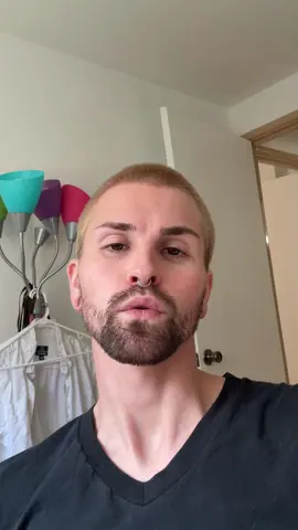 You’ll never see on screen 📺 #fyp #team #gay #habits 