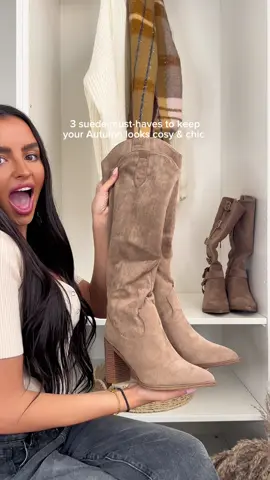 Anything faux suede is a fall fashion yes from us 👜👢 #styleinspo #fallfashion #suede #boots 