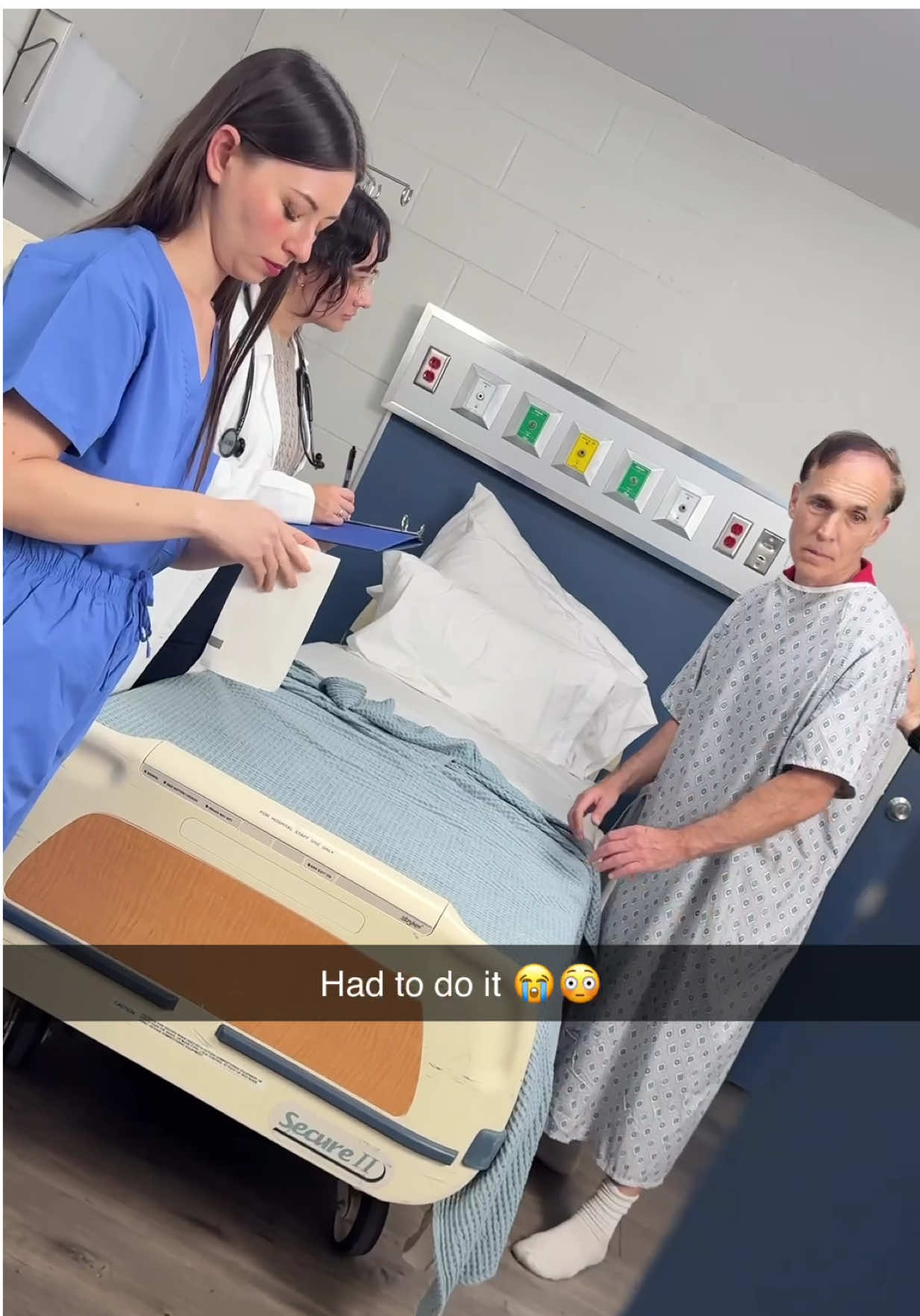 i got kicked out of the hospital for life 🥺🥺 @brad_podray @Jake Gould @Alana Cho @🌸LilyPaddie🌸 