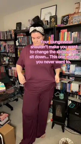 I literally never wanna take these sets off. It feels like you’re wearing nothing. #matchingset #loungewear #loungeset #comfyclothes #tiktokshopfalldealsforyou 