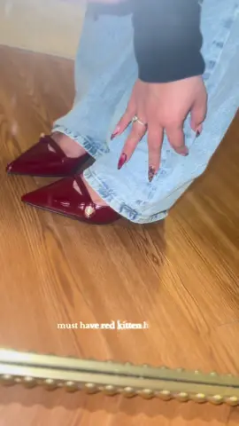 Obsessedddd 🫦 #fyp #heels #kittenheels #red #OOTD @RONILURN 