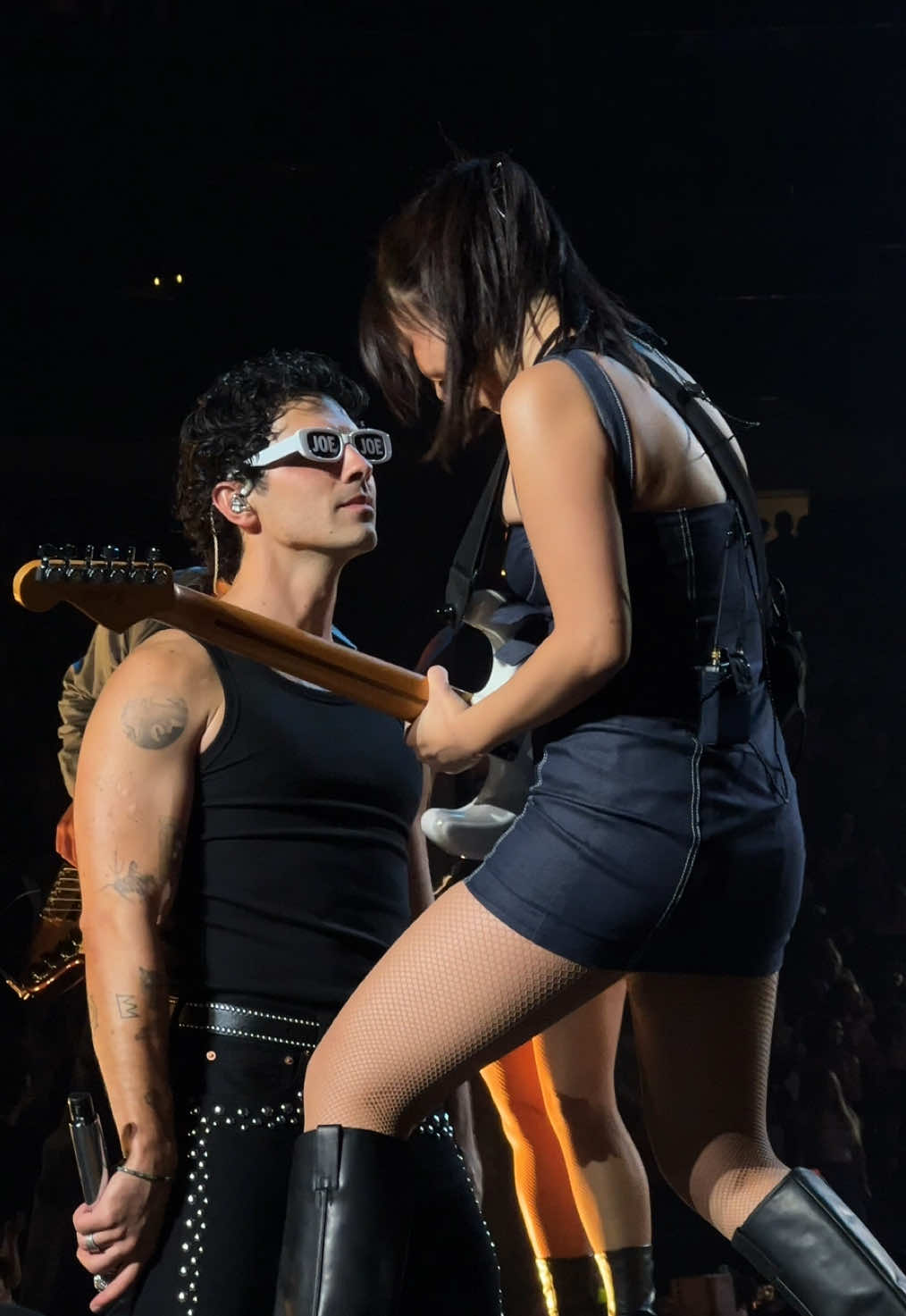 i don’t even have the words for a caption… so yeah #joejonas #dnce #cakebytheocean #jinjoolee @joejonas @JinJoo Lee 