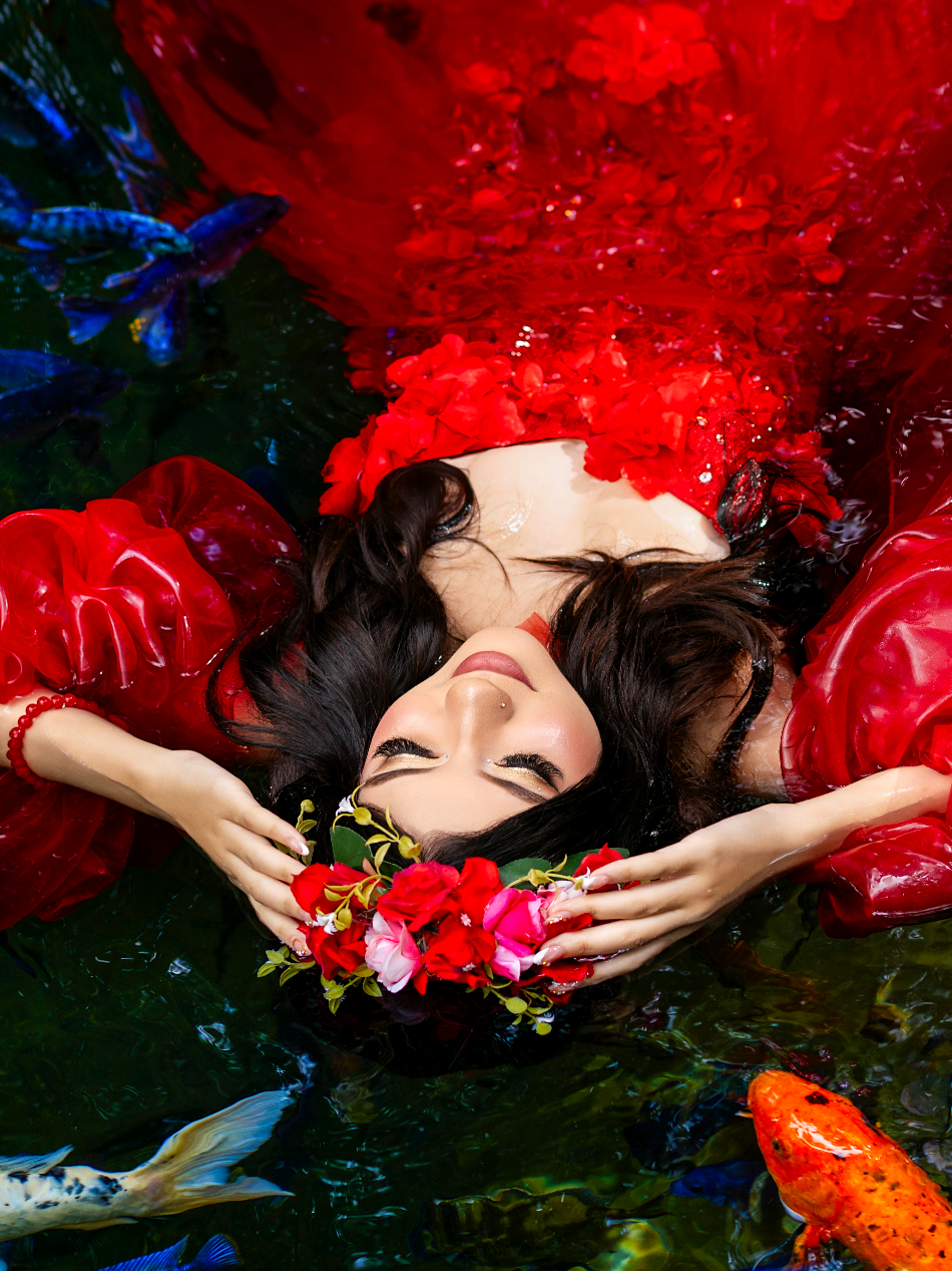 ✨ ¡Haz de tu sesión de Quinceañera una experiencia mágica con Rosy's Photography! ✨ 📸 Lo que ofrecemos para tu sesión de ensueño: 💫 Vestidos deslumbrantes y exclusivos para quinceañeras. 💫 Maquillaje y peinado profesional para resaltar tu belleza. 💫 Álbum premium de cristal y piel con los mejores recuerdos. 💫 Canvas y acrílicos de alta calidad para decorar con estilo. ✨ Celebra tu historia con fotos que capturan la magia de tus 15 para siempre. 📅 Reserva tu sesión hoy mismo y asegura tu fecha. 📍 Atención solo con cita previa: 1815 W Okeechobee Rd #5, Hialeah, FL 33010. 📞 Llámanos para más información: 786-641-4175. #quincedress #quincesphotographer #miamiphotography #miamiquinces 