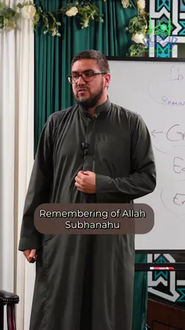 Remembering Allah humbles you… and makes you truly satisfied with what you have. 🌙 #Islam #RememberAllah #Contentment #Faith #MuslimTikTok