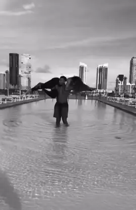 Folks thought the photo was Ai #therealkylesister 