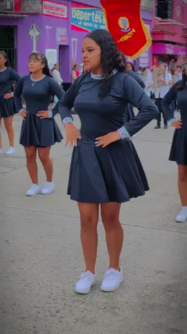 #bandas #bailarinas #huehue 