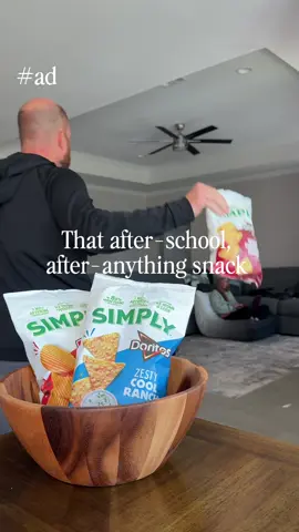 #ad Ingredients we feel good about. No artificial flavors or colors, just great snacks that fits right into our day.@Simply By FritoLay #SimplySnacks