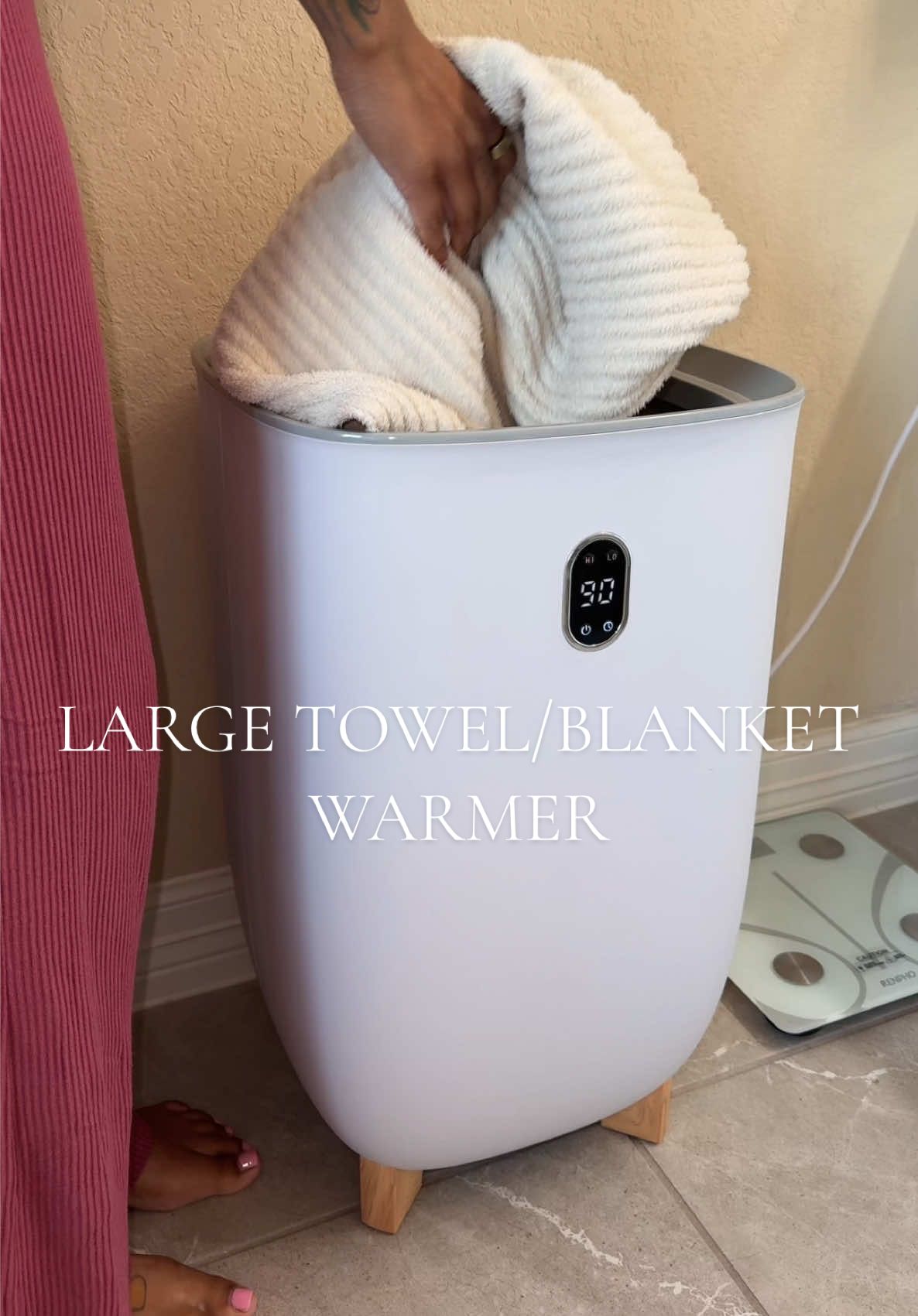 Large enough for a throw blanket and/or multiple towels! Heats up super fast & quiet! #towelwarmer #blanketwarmer #homefinds #adultmoney #homehacks 