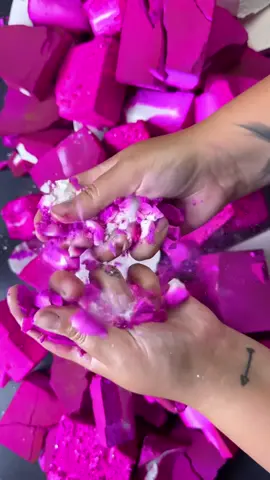 Sped Up Version | Magenta Crush 🩷 Credit : @chalkitasmr #bestofchalkasmr #gymchalkasmr #crush #asmr #fyp 