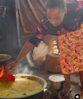Everyday life of the Mundari. Dedication to cattle with much respect and harmony. #inspirationofafrica#Lifestyle#nature#Foodie#fypシ゚viral 