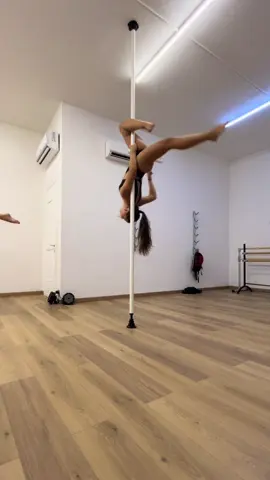 #fyp #viral #poledance #spinpole #poledanceitaly 