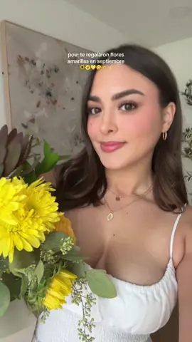 iykyk 🥹🫶🏼✨ #yellowflowers #september #floresamarillas #mexicanthings #latinacreator 