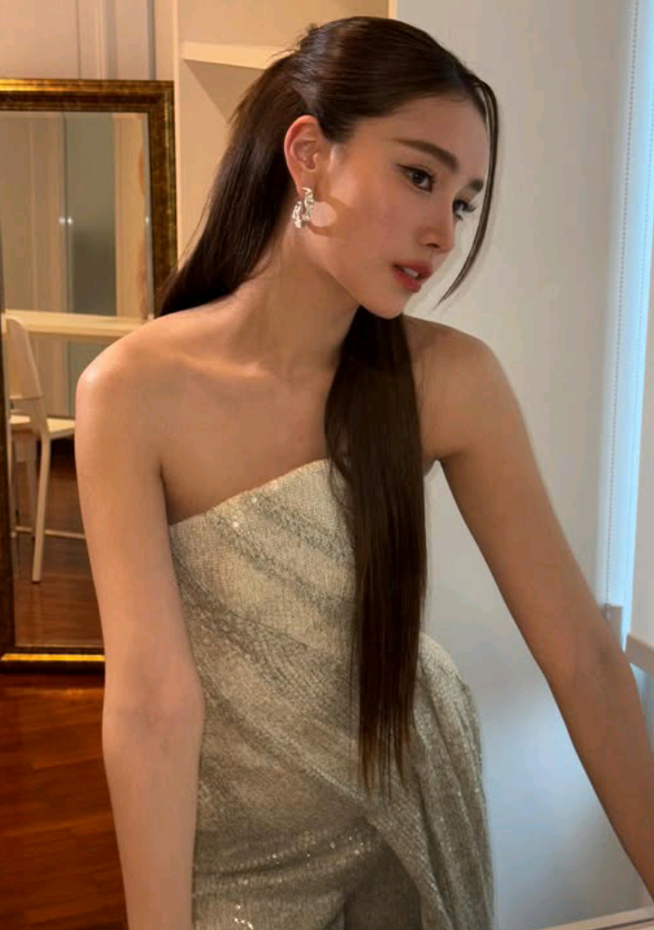 #jaynaangelina |  surreal de linda 😮‍💨🤏🏽 . . . #poisonouslovetheseries  #glseries  #thaidrama  #creatorsearchinsights 
