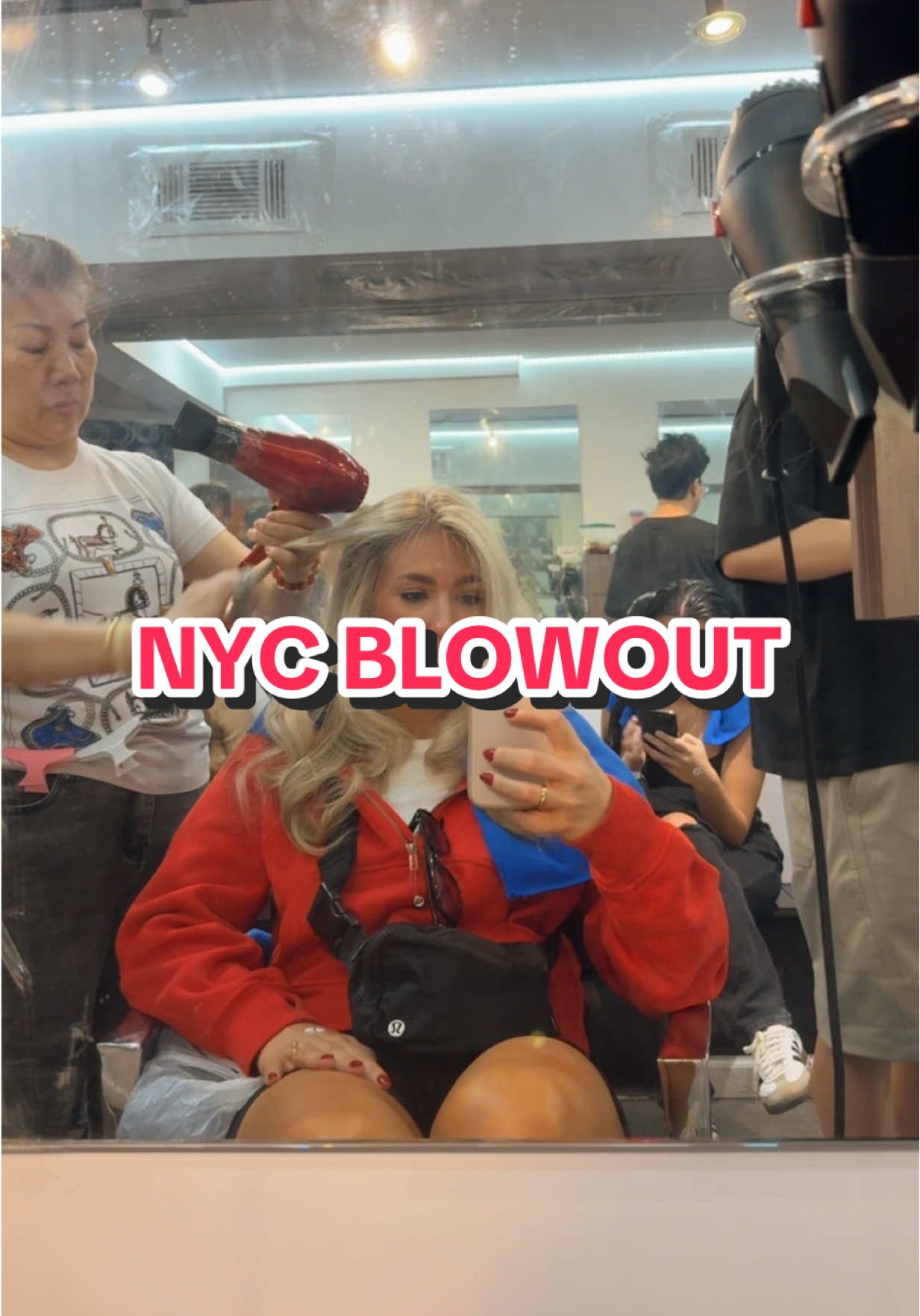 $30 for a blowout!!! We had to check this place out while in NYC 😂  #newyorkcity #hairtok #nycblowout #blowouts #nyc 
