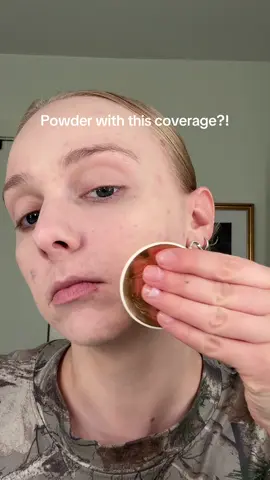 This powder foundation surprised me 👀 lightweight, blurring, and actually stays put. #tartecosmetics @tarte cosmetics #amazonianclay #tartefoundation 