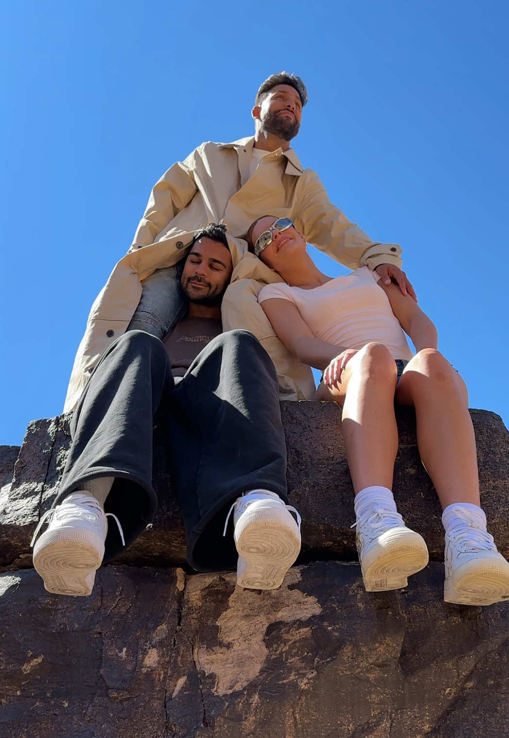 When ur friend is short @Las Vegas #vegaspartner 