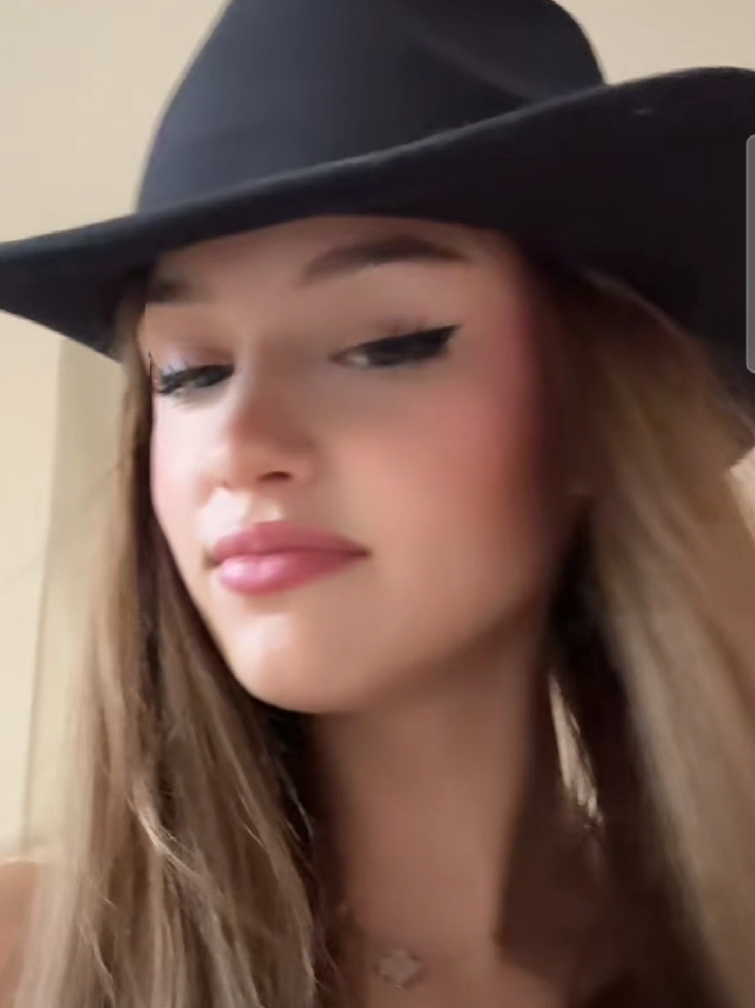 🎶🎵🍓🥰❤️❤️❤️@Anna🍓 Fresita❤️❤️❤️🍓🥰🎵🎶