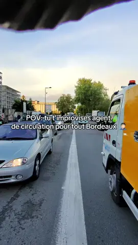 La reactions des gens que je leur annonce 😂😂 #fyp #trottinetteelectrique #travaille #trottinette 