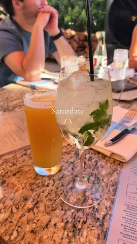 Saturdate en uno de mis lugares favoritos 🫶🏻🦪🐟 #azliving #azrestaurants #saturdate #lunchdate #dateideas 