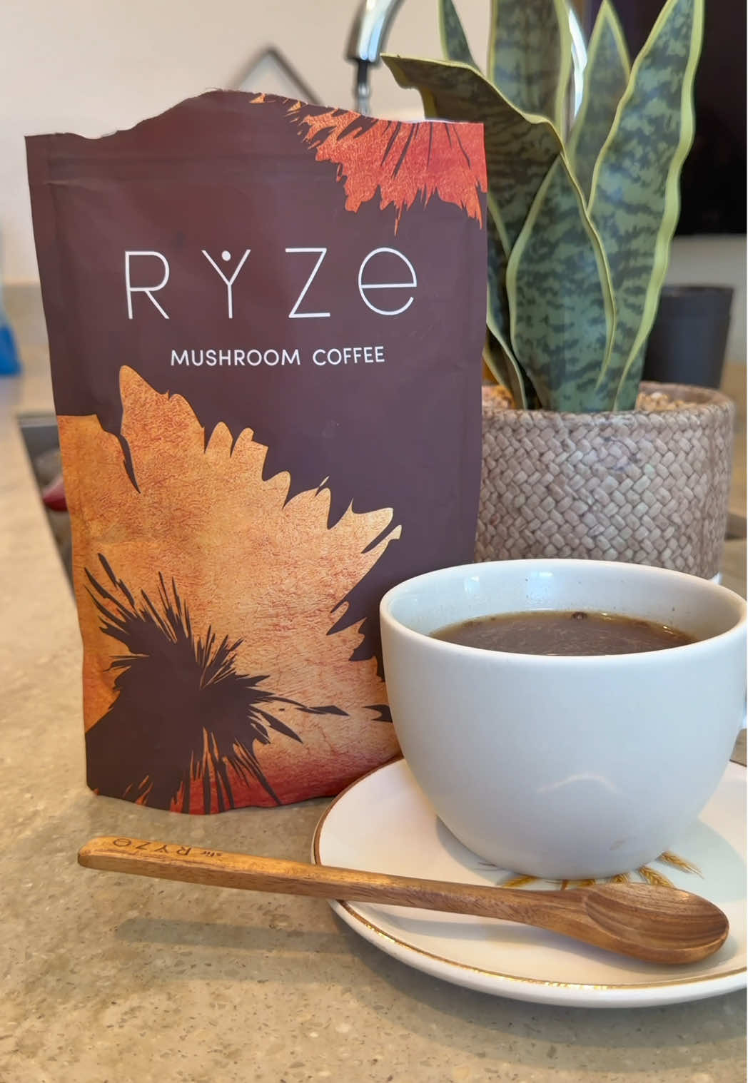 Still a coffee girl, just switched it up with a smoother start ☕️ @ryzesuperfoods #ryzeaffiliate #howiryze #ryzegift #mushroomcoffee