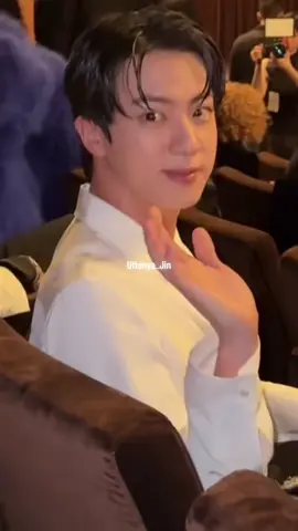 ❤️ Guidelines to Boost JIN’s EMV 💡 JIN AT MILAN FASHION WEEK  ✨ Get ready to be loud and engage! send positive powerful waves across the fashion world just like the main event The Global Superstar #JIN  🗓 September 24, 2AM KST 🇰🇷  September 23, 7PM CET 🇮🇹 JIN AT MILAN FASHION WEEK *video ctto @BTS @Gucci  #JinxGucci #Jin #MFW #Gucci 