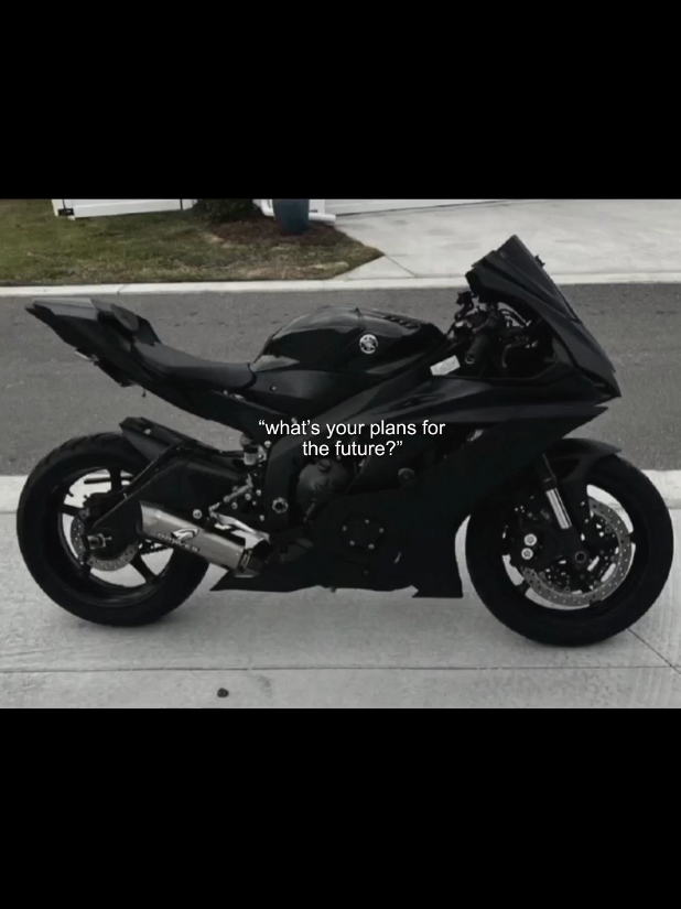 this. #motorcycle #yamaha #yamahar1 #yamahar6 #r125 #fyp #zyxcba #girl #bikergirl #biketok #blowup 