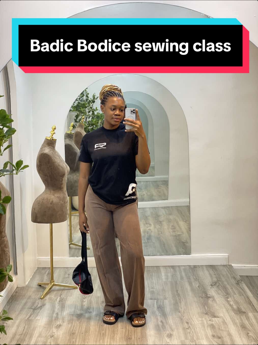 Basic bodice class at @Prudential Fashion Academy #prudentialfashionacademy #fashiontiktok #500kviews #fashiondesigner #cleangirllook 
