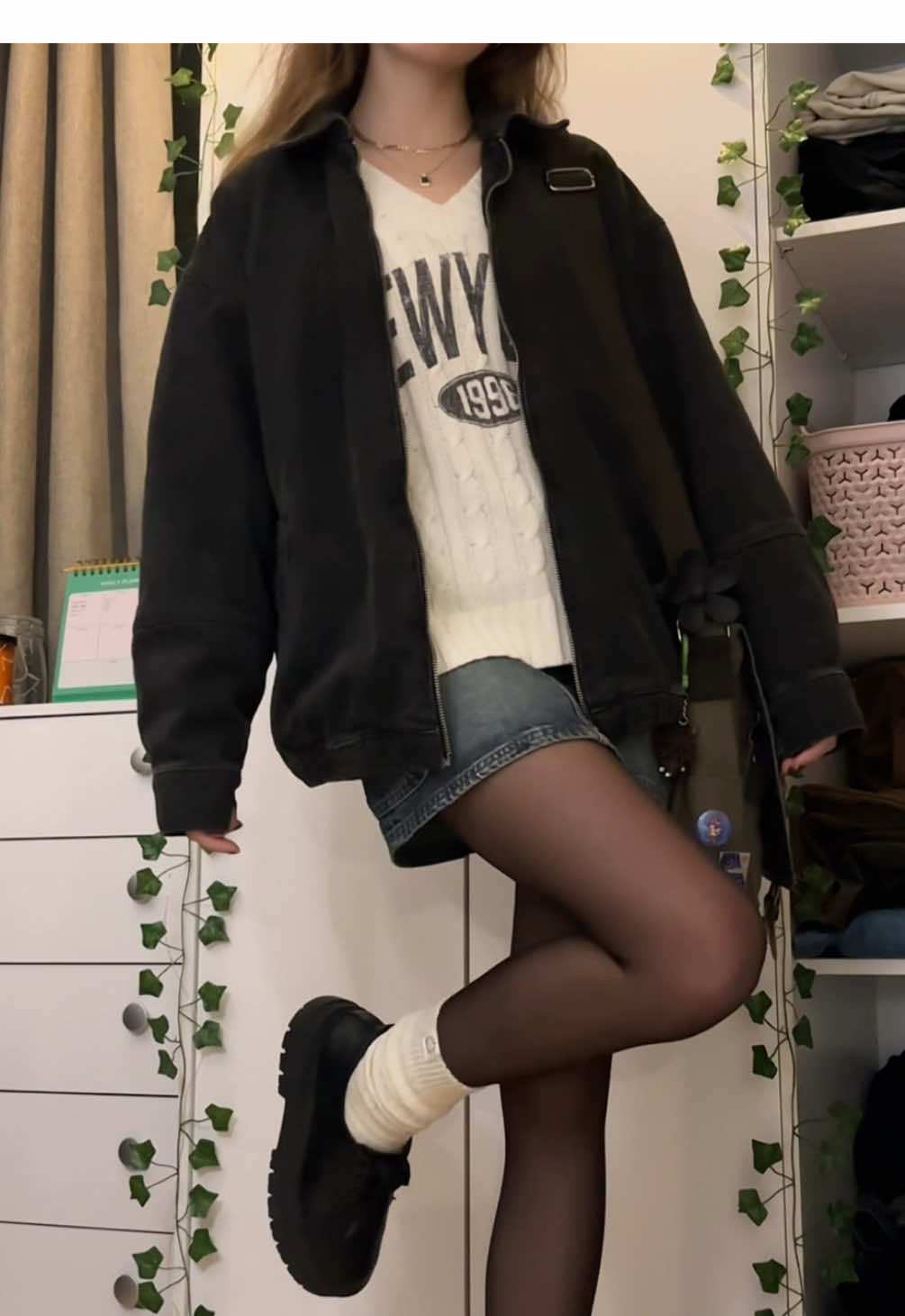 this is my absolute favourite time of the year 🍂🖤🧸 #autumnoutfits #falloutfits #downtowngirl #pinterestaesthetic #fyp #outfitideas  