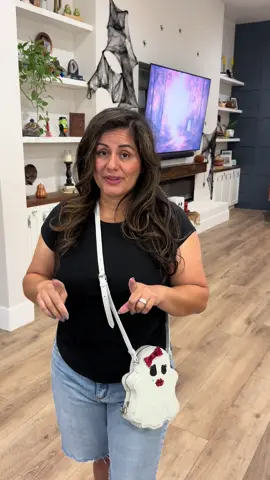 Sharing one of my favorite Holiday Traditions. My kids look forward to it every year. #traditions #familytraditions #pumpkinseason 