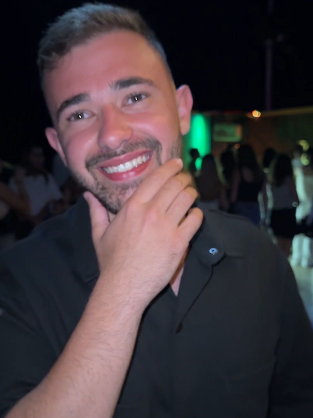 si no tenes plata no vengas 🤣💸 . #boliche #tinomossu #argentina #Lifestyle #dinero 