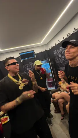 Como que namora ? - Mc Don Juan, Mc Vine7 e Mc Fabrin Essa também está no DVD 🎭 #Qualéoseumaiorsonho  