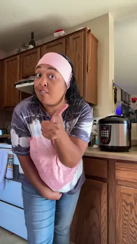 Dinner is made right without doing TikTok’s to pass the time 🤣🤣 #dinnertime #dinnertimetiktok #donlinfun #tuesdaytacos #momlifebelikethat 