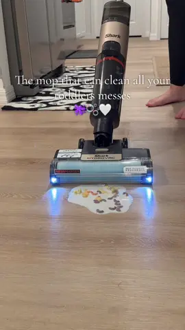 This Shark wet dry vac is a mom life saver 👏 #MomHack #CleanTok #ToddlerLife #SharkVacuum #homehacks 
