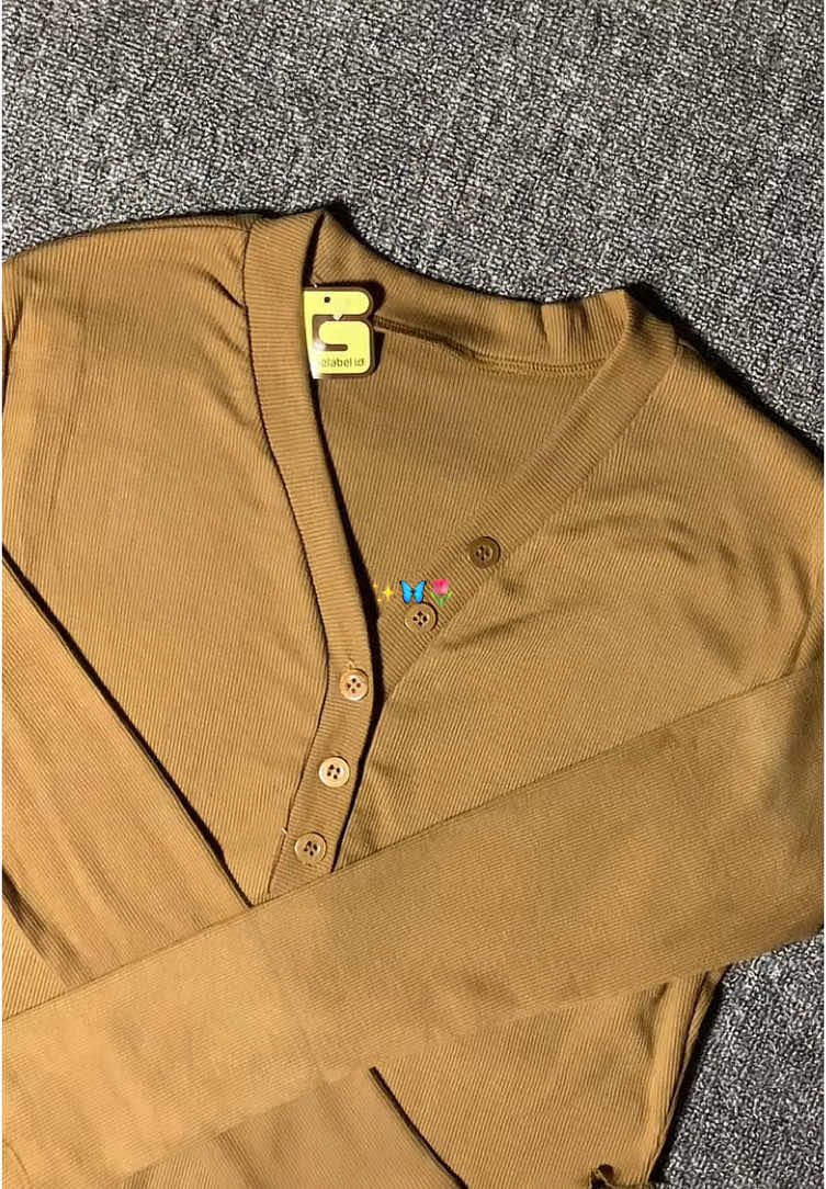 #atasanwanita #longsleeve #casualshirt #vneck #bajucasual #atasankekinian 