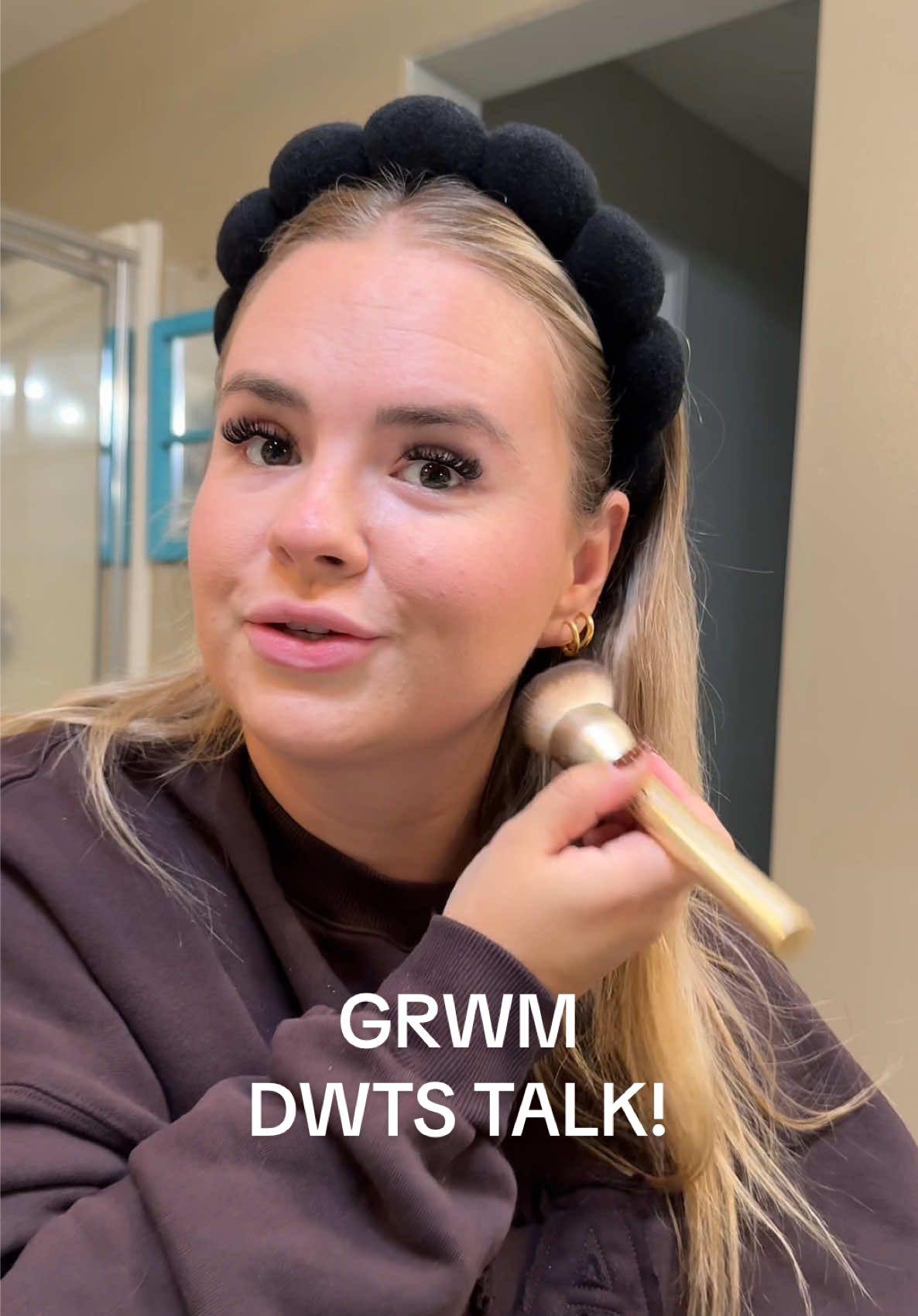 HAPPY TUESDAY BESTIES!! Hope everyone is having a great day!! If you watch DWTS pleaaase let me know what you think about this season!! #dwts #grwm #MomsofTikTok #sahm #fypシ 