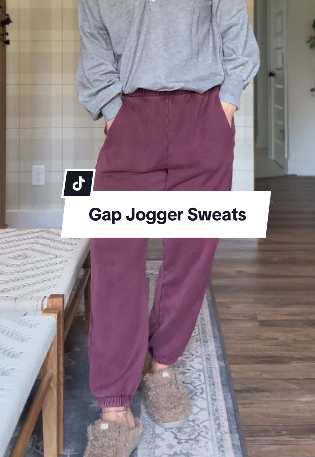 These jogger sweatpants from @Gap are so soft and cozy! And this color is perfection. I went with a medium, but probably should have done small because they don’t have a drawstring. #joggers #joggerstyle #sweat #comfyclothes #comfyootd 