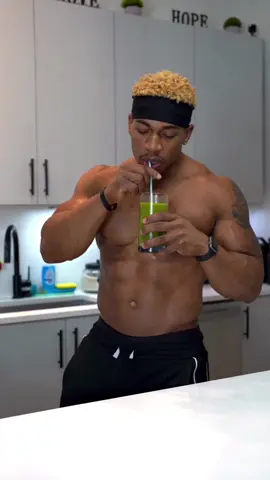 Jugos poderosos para energía, fuerza y salud ✨💥 ¿Quieres más recetas? Comenta jugos y revisa mi perfil.” #EnergíaNatural #VidaSaludable #jugoverde #JugosDetox #ejercicio 