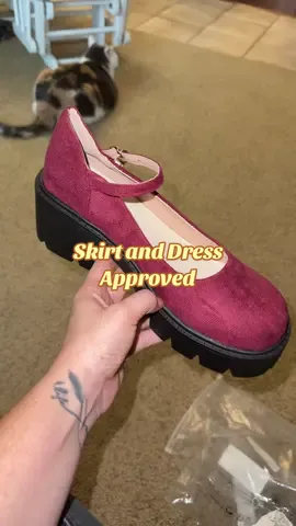 These Mary Janes are giving classy meets comfy vibes 👠✨ The chunky heel keeps it chic without killing your feet (yes, you can actually walk in them 🙌). Pair them with literally anything and boom instant good energy 💖 #ChicAndComfy #platformshoes #OOTDStyle #ClosetGoals #maryjaneheels  