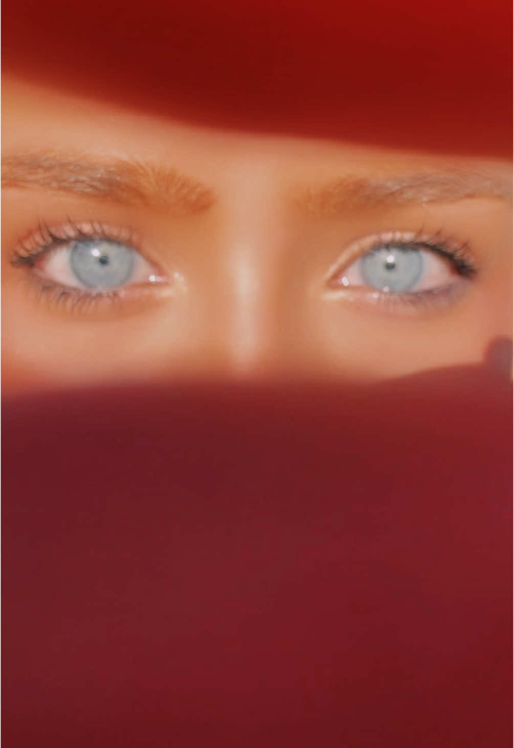 Finally a trend for ocean eyes!! #oceaneyes #blueeyes #eyes 