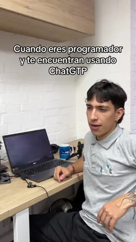 Que esto quede entre nosotros 😠 #chatgpt #programming #programador #desarrollodesoftware #sistemas 