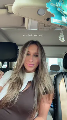 Hair days are the best! 💇🏽‍♀️🎀