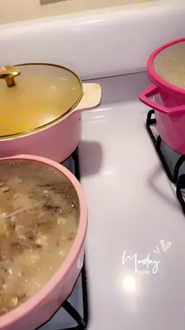 My 13Year old made dinner  lastnight by himself in my Pairs Hilton pots !! @myboy #parishilton 